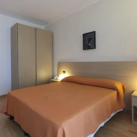 Ξενοδοχείο Mercury Boutique 4*