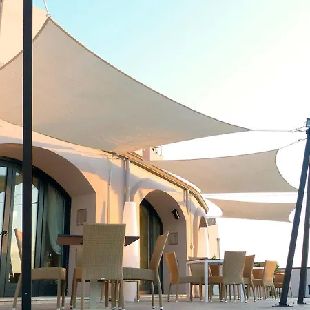 Mercury Boutique فندق SantʼAntìoco